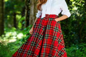 How Do Women Wear Tartan